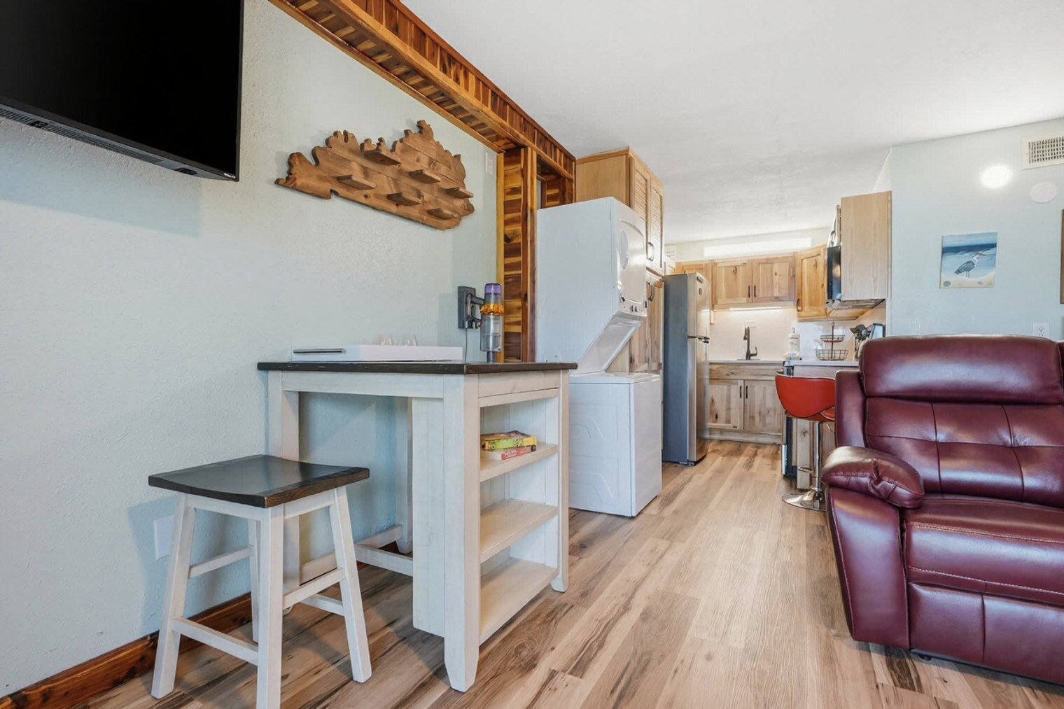 Building Photo - 8743 Thomas Dr