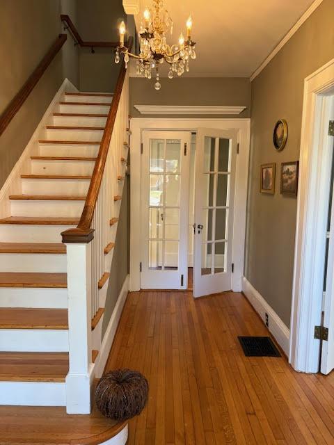 Building Photo - 613 S York St