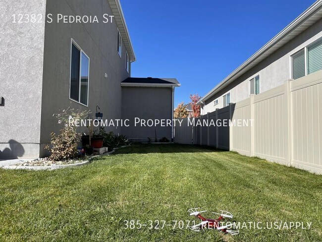 Building Photo - 12382 Pedroia St