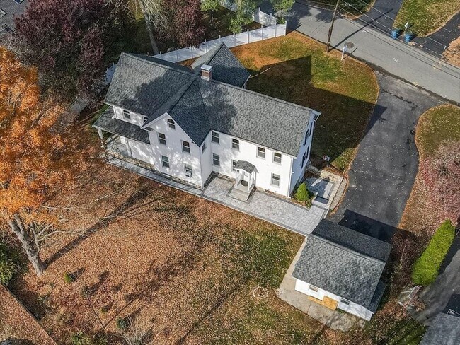 Building Photo - 33 Dunbar St