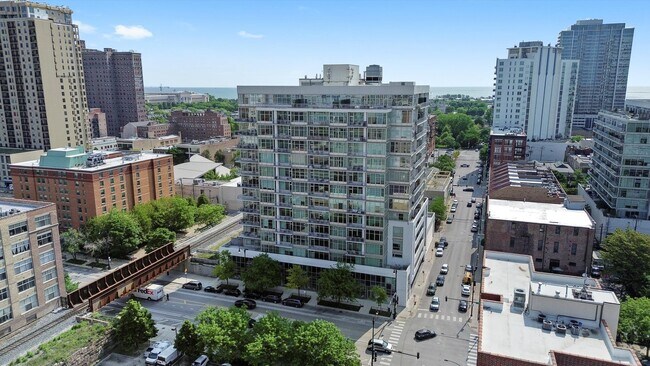 Building Photo - 50 E 16th St