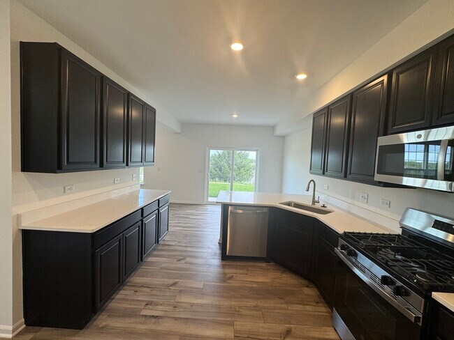 Building Photo - 7714 Nightshade Ln