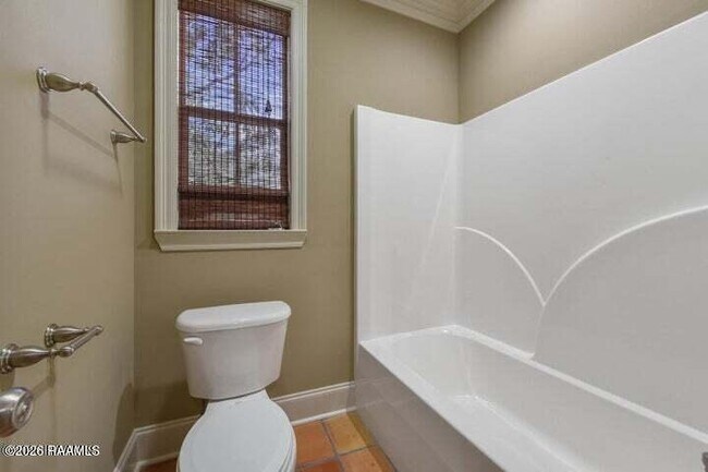 Building Photo - 104 Richardson Ave