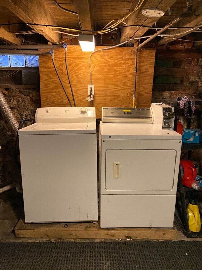 Building Photo - 3212 Winter St