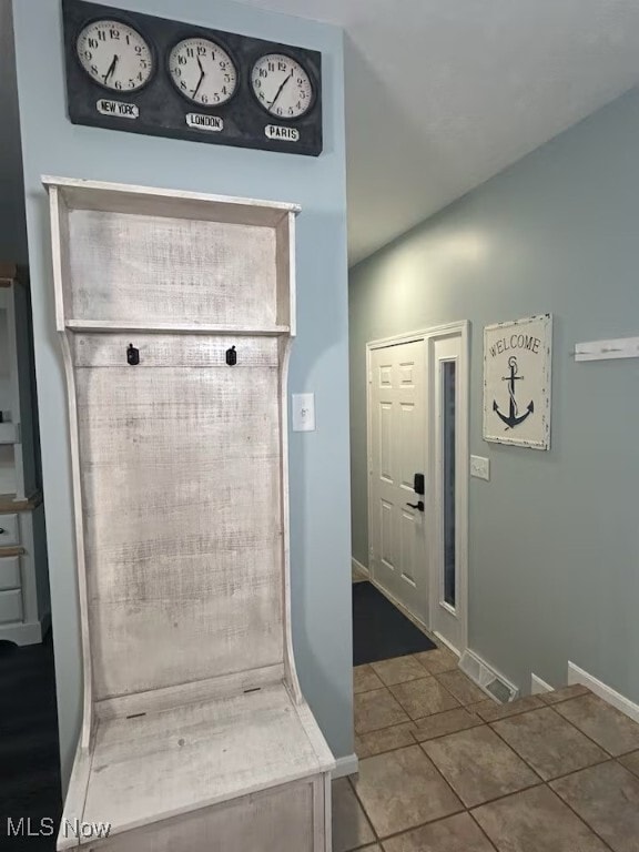 Building Photo - 2542 W 8th St