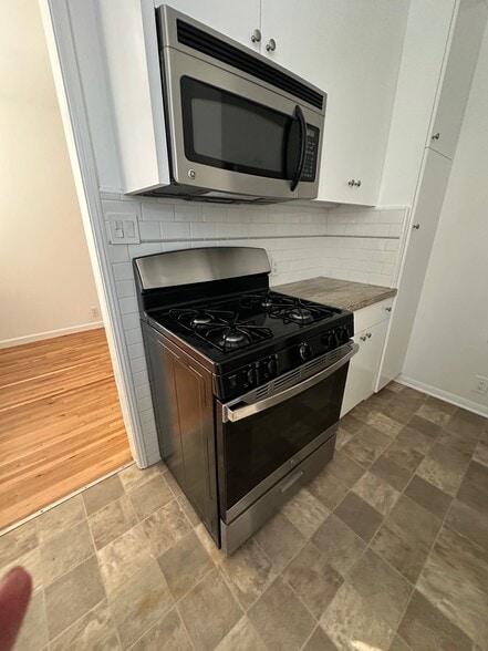 Building Photo - 8750 Guthrie Ave