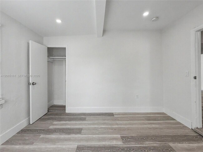 Building Photo - 228 NW 39th St