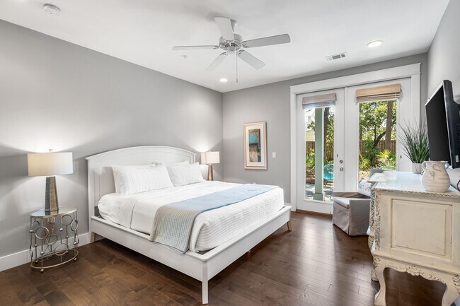 Building Photo - 4923 E County Hwy 30A