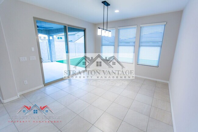 Building Photo - 17645 W Palo Verde Dr