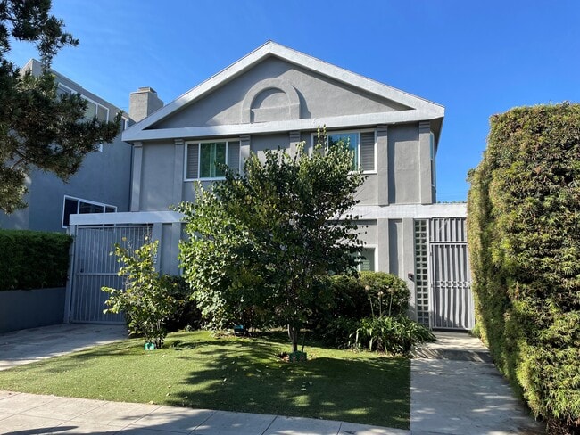 Building Photo - 2402 34th St