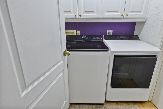 Building Photo - 348 Eagleton Golf Dr