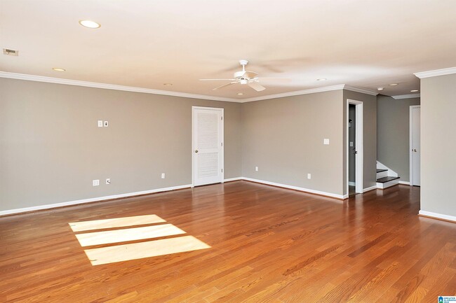 Building Photo - 2005 Chestnut Rd