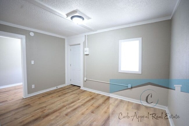 Building Photo - Completely renovated 1 bed, 1 bath apt in Brookland - utilities included!!