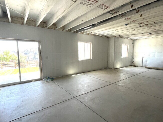 Building Photo - Wonderful 4 Bedroom/2 Bathroom with a Loft and Study in Whispering Pines!