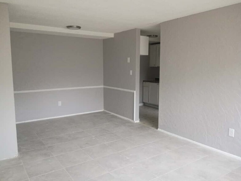 Building Photo - 13444 Euclid Ave