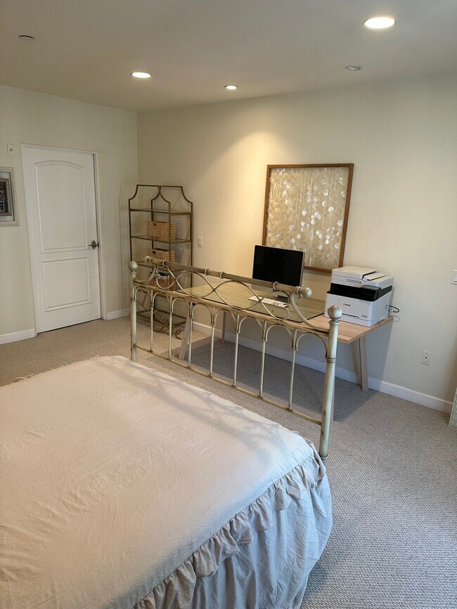 Building Photo - 12026 Rhode Island Ave