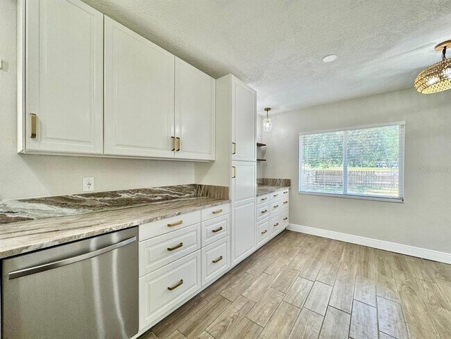 Building Photo - 13014 Fennway Ridge Dr