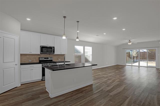 Building Photo - 628 Fawn Valley Dr