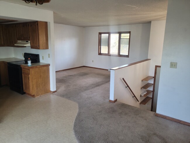 Building Photo - 4204 E Jelinek Ave