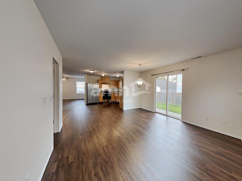 Building Photo - 14915 94th Ave Ct E