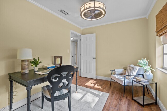 Building Photo - 146 Menendez Rd