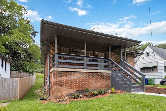 Building Photo - 74 Chappell Rd NW