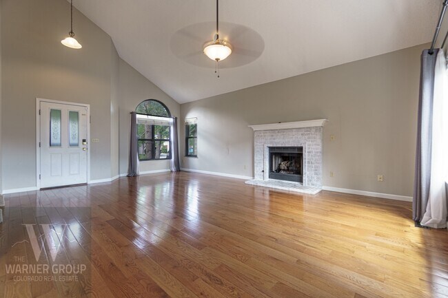 Building Photo - 953 Dancing Horse Dr