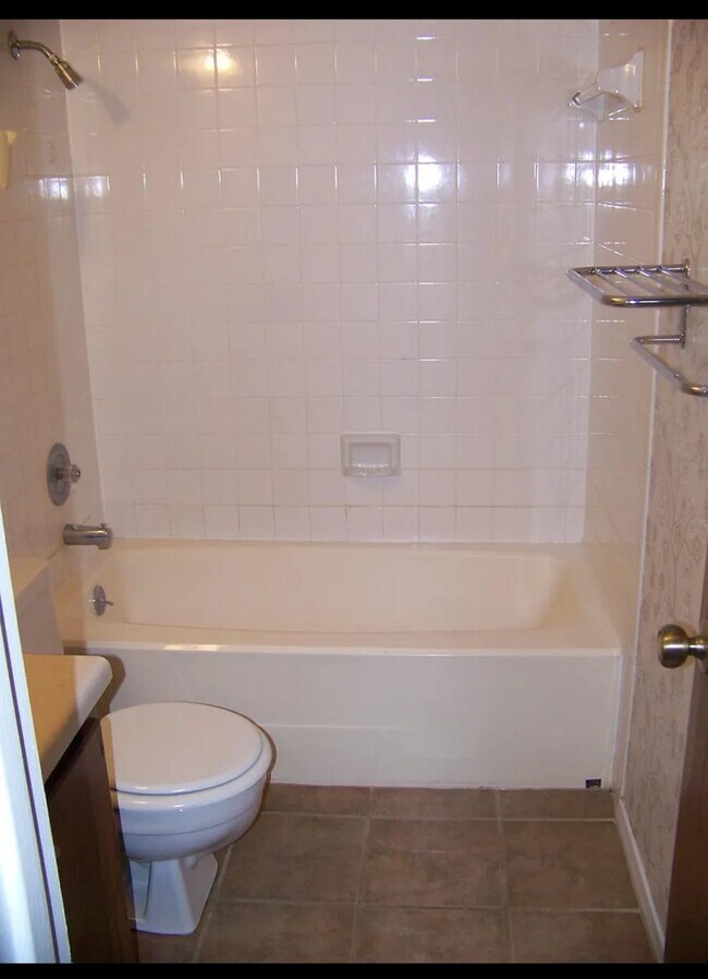Building Photo - 7605 Woodstone Cove