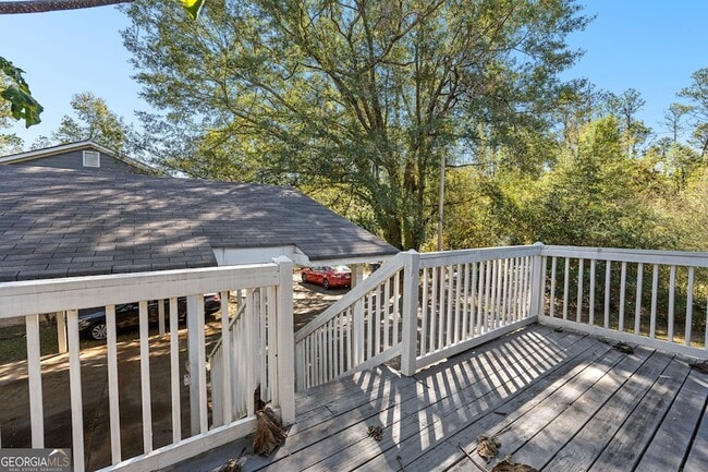 Building Photo - 168 Old Corinth Rd