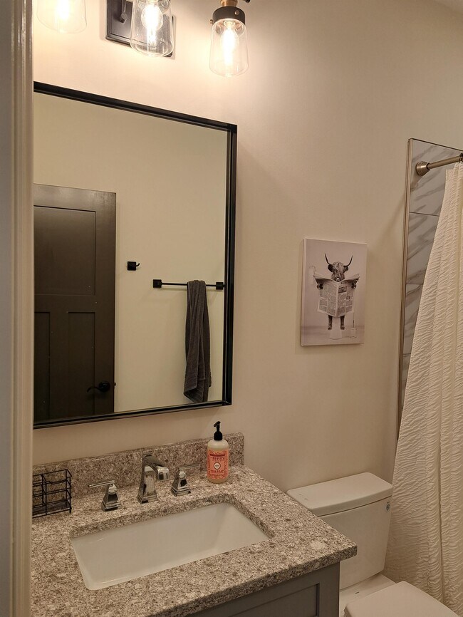 Building Photo - 7085 Fain Park Dr