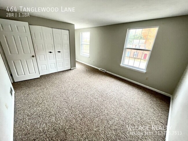 Building Photo - 464 Tanglewood Ln