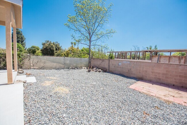 Building Photo - Brand New Home