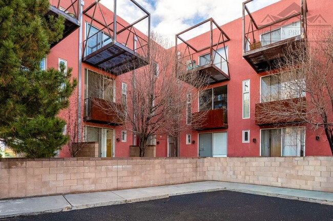 Building Photo - 1346 Pacheco St