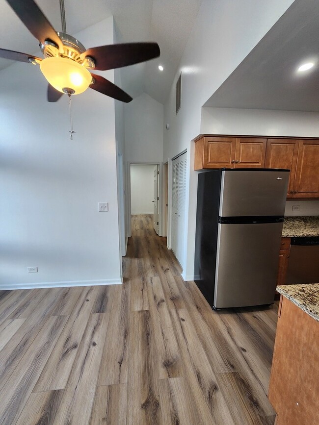 Building Photo - 1077 Courtland Dr