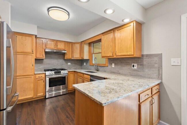 Building Photo - 36332 N Hawthorne Ln