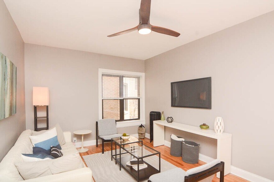 Building Photo - 630 W Stratford Pl