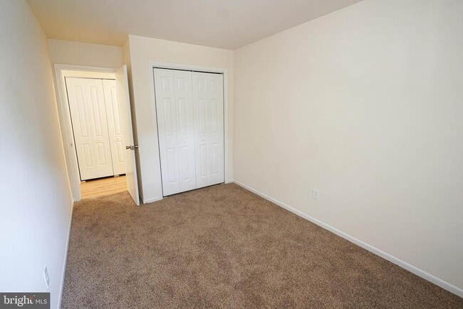 Building Photo - 734 Hemlock St