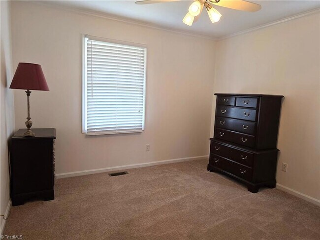 Building Photo - 1085 Brown Rd