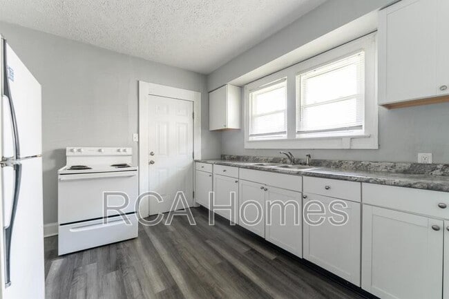 Building Photo - 1411 N Belleview Pl