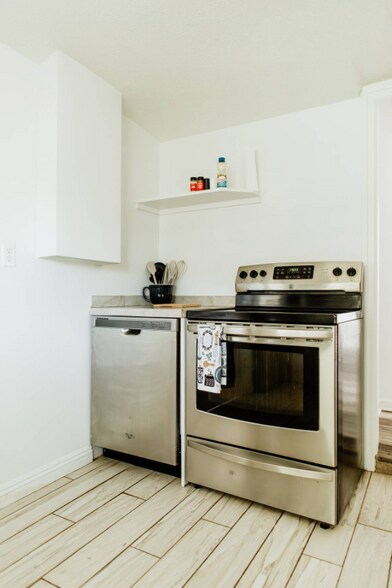 Building Photo - 250 S 300 E