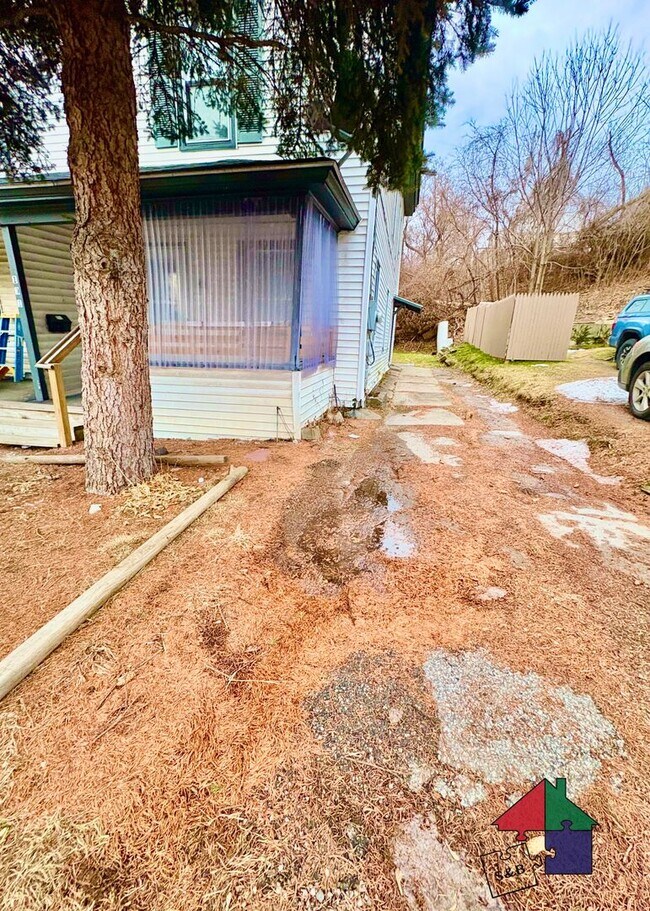 Building Photo - 101 Union St