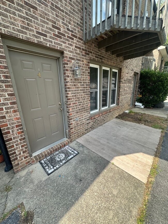 Building Photo - Fletcher Rental!