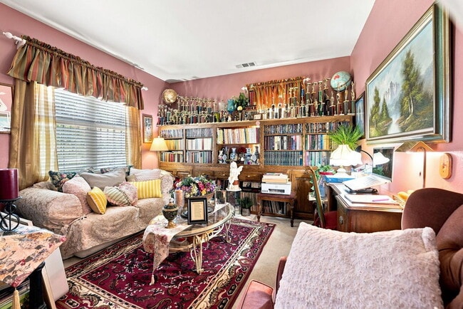Building Photo - Spacious 4-Bedroom Home in Lancaster