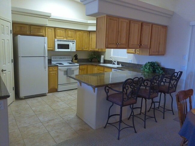 Building Photo - Winter Rental Available October-April 2026