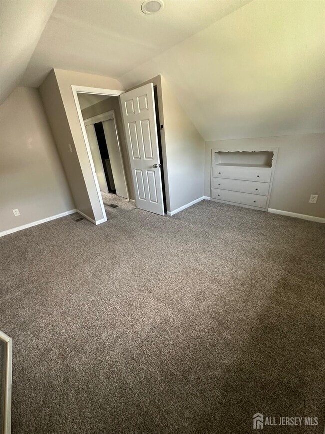 Building Photo - 1075 Fireside Ave