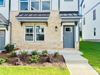 Building Photo - 1736 Blanche St