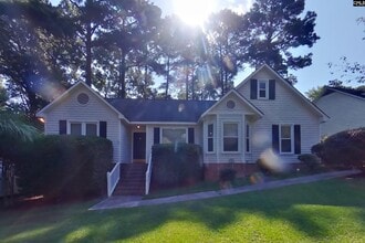 Building Photo - 112 Hedgefield Rd