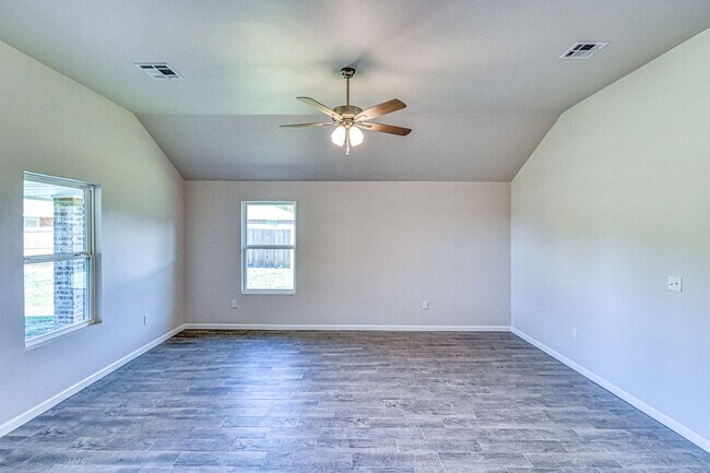 Building Photo - Brand New Construction! Lawn care provided!