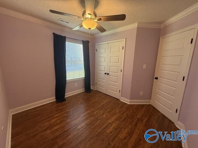 Building Photo - 104 Cypress Creek Dr