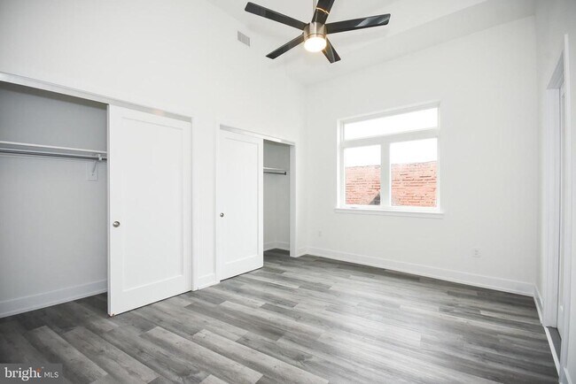 Building Photo - 6164-66 Ridge Ave